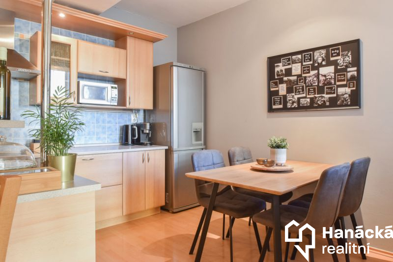 Prodej velmi pěkného bytu 2+kk s velkou terasou v 