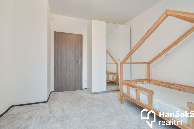 Prodej bytu 3+kk s terasou 80m2 a parkováním, ul. 