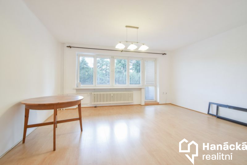 Cihlový byt 3+1 s garáží, Olomouc, ulice Zamykalova