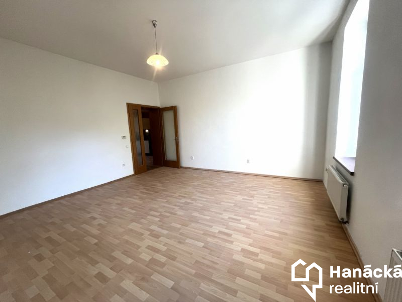 Pronájem cihlového bytu 3+1 v Olomouci, ulice Fibi