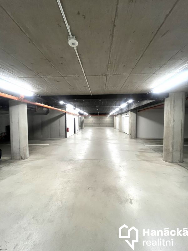 Pronájem bytu 1+kk s garáží v Olomouci, Loudova ul.