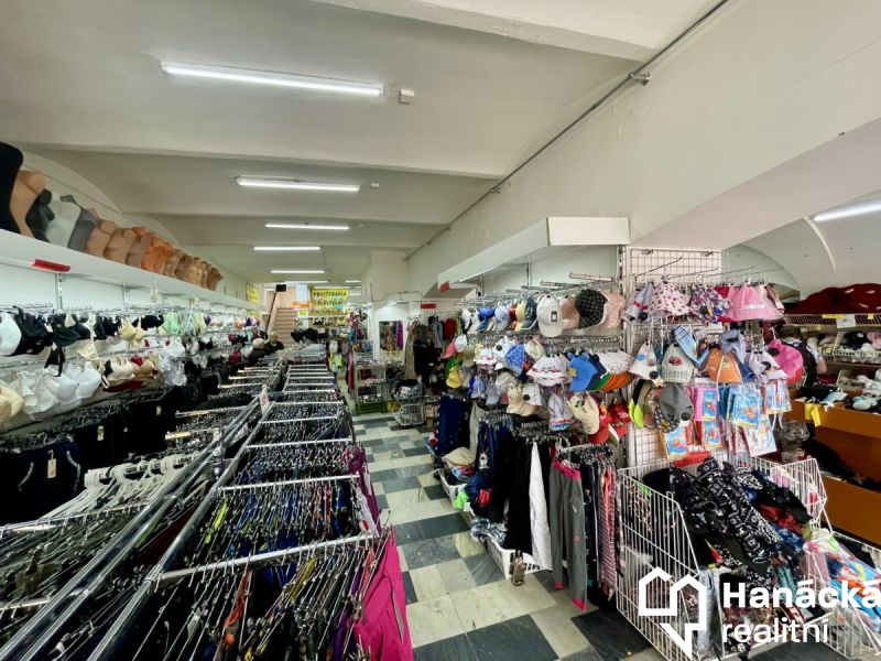 Prodej, Obchodní prostor, 800m2, Bruntál