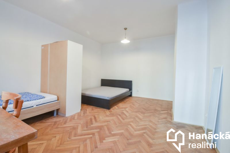 Pronájem bytu 2+kk, 43,4 m² – Ostružnická, ce