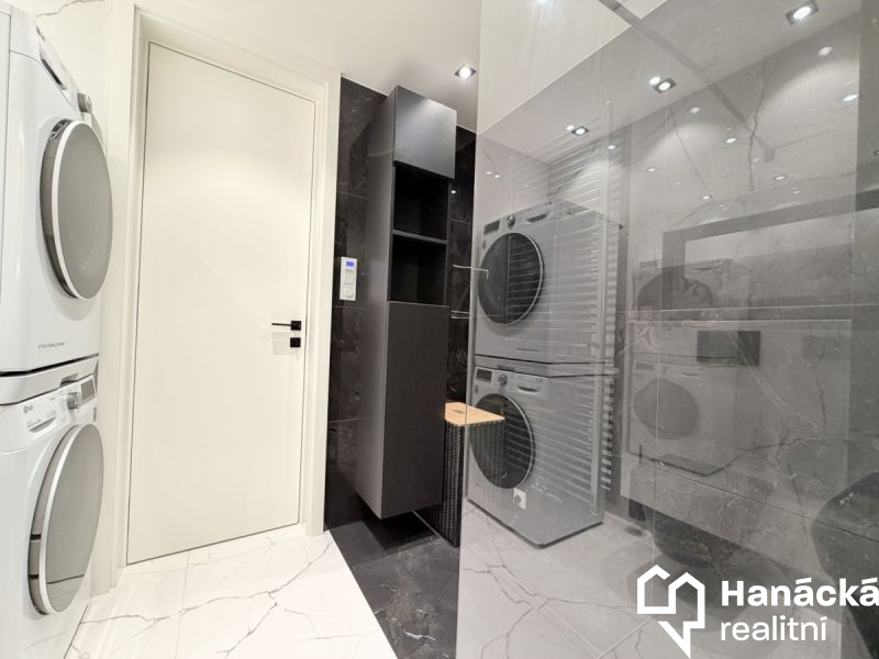 Prodej,  Byt 3+kk s terasou, parkovací stání, 110m