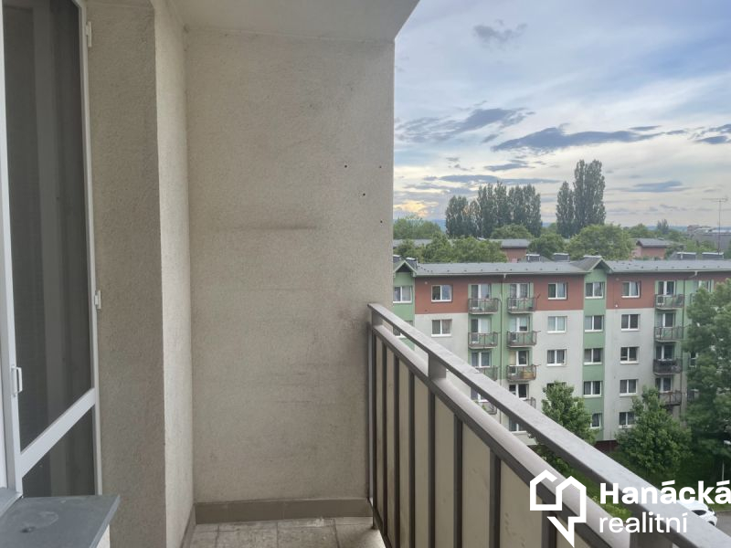 Pronájem atraktivního bytu 2+kk, ul. Černá cesta v