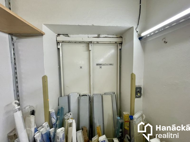 Prodej, Obchodní prostor, 800m2, Bruntál