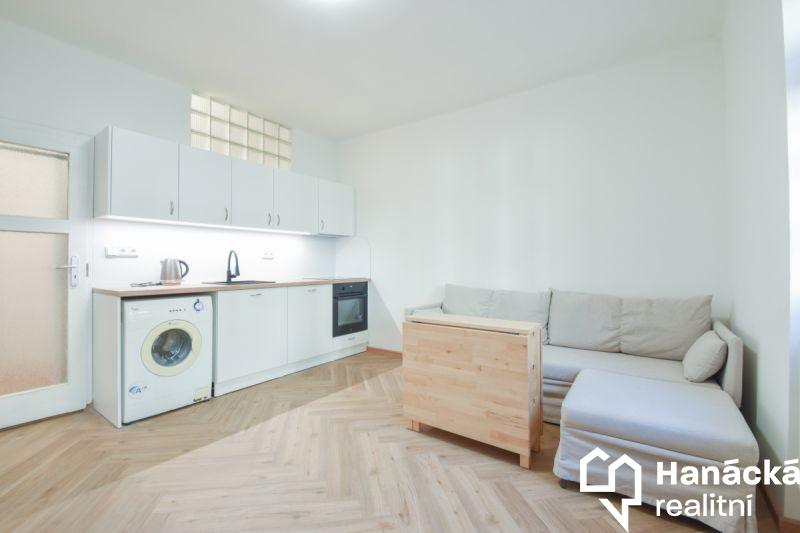 Pronájem bytu 2+kk, 43,4 m² – Ostružnická, ce