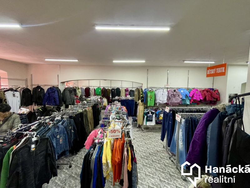Prodej, Obchodní prostor, 800m2, Bruntál