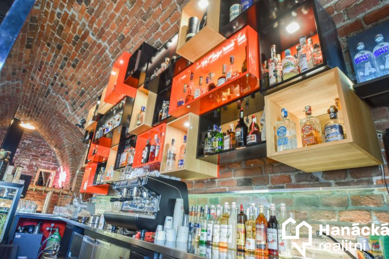 PŘEVZETÍ LEGENDÁRNÍ KAVÁRNY – ESPRESSO BAR ILLY