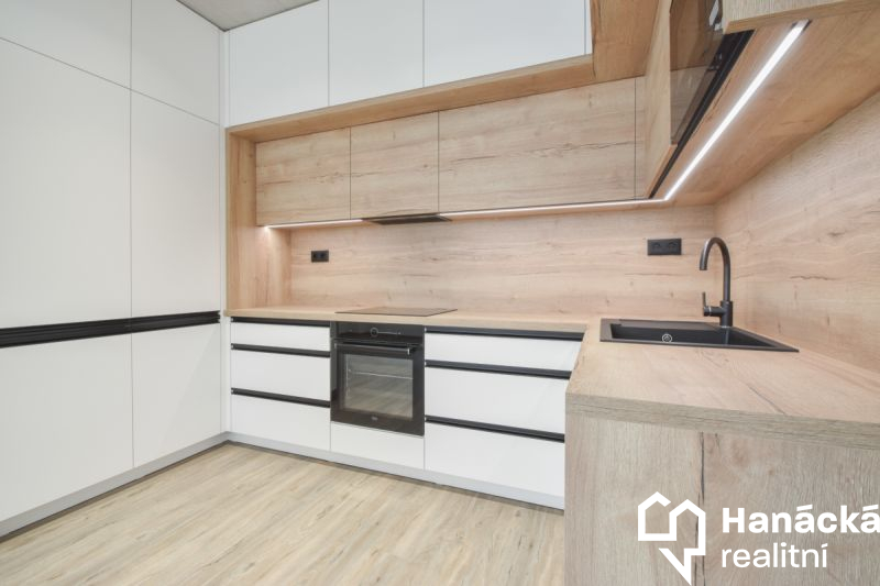 Pronájem exkluzivního bytu 2+kk, ul. Rejskova, Olomouc