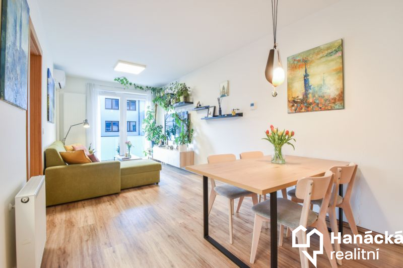 Pronájem nadstandardního 2+kk, tř. Jiřího Pelikána