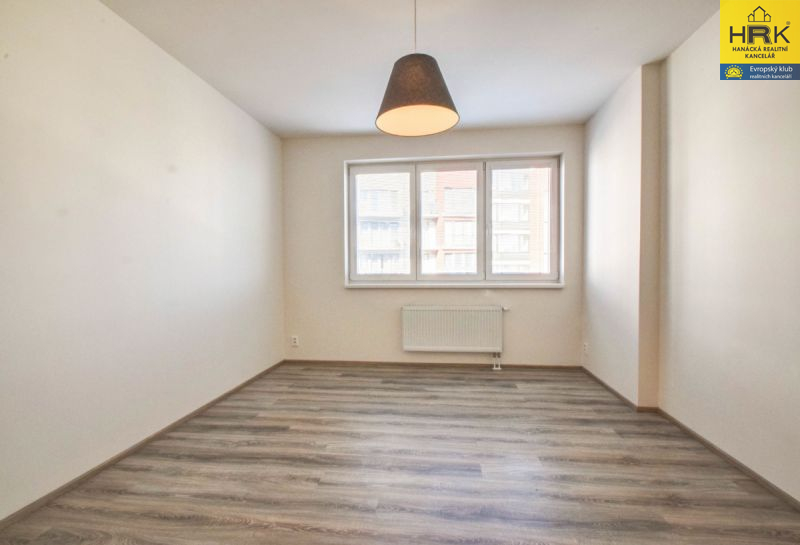 Pronájem krásného bytu 2+kk s garáží, ul  E. Beneše, Olomouc