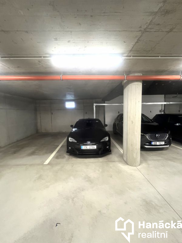 Pronájem bytu 1+kk s garáží v Olomouci, Loudova ul.