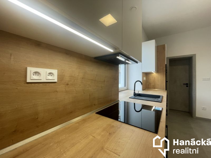 Pronájem,  Byt 1+kk, 29m2, Hulín