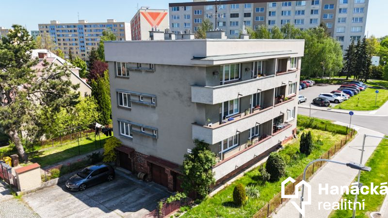 Cihlový byt 3+1 s garáží, Olomouc, ulice Zamykalova