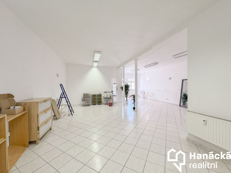 Pronájem komerčního prostoru 85 m&sup2; ul. Ztrace