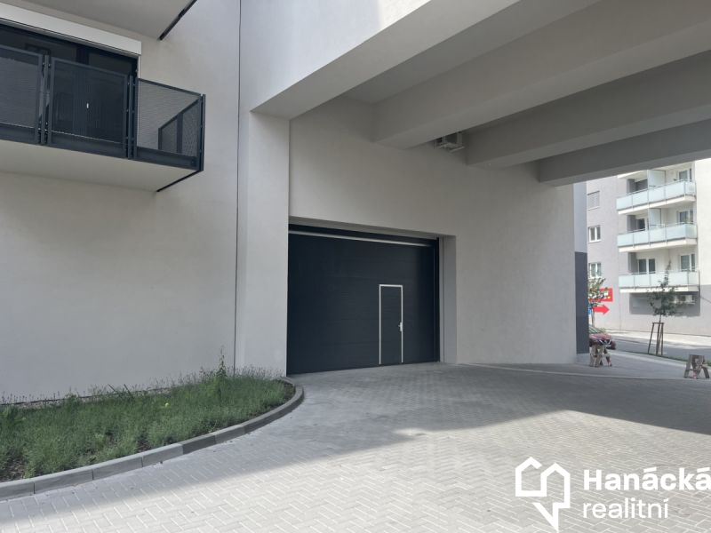 Prodej nových obchodních prostor 235 m2 v OL, Wolk