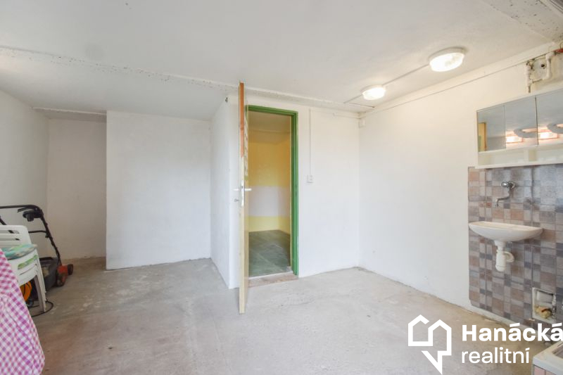 Prodej dvoupodlažní chaty 83 m2 v obci Drahanovice