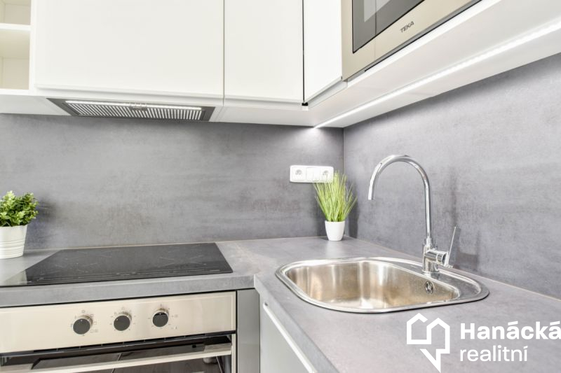 Pronájem cihlového bytu 1+kk v Olomouci, ul. Věry 