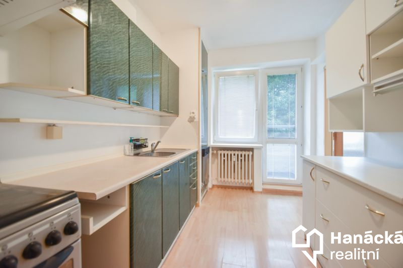 Cihlový byt 3+1 s garáží, Olomouc, ulice Zamykalova