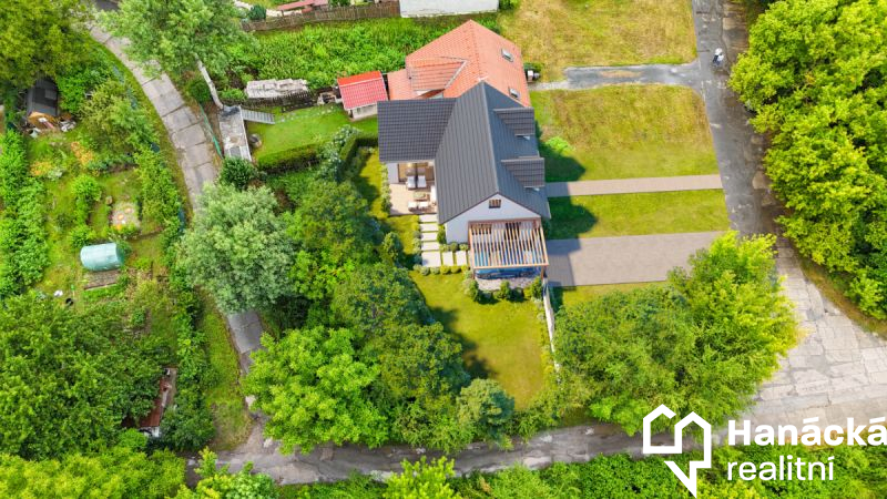 Prodej stavebního pozemku v Olomouci, 298 m2, ulice Božkova