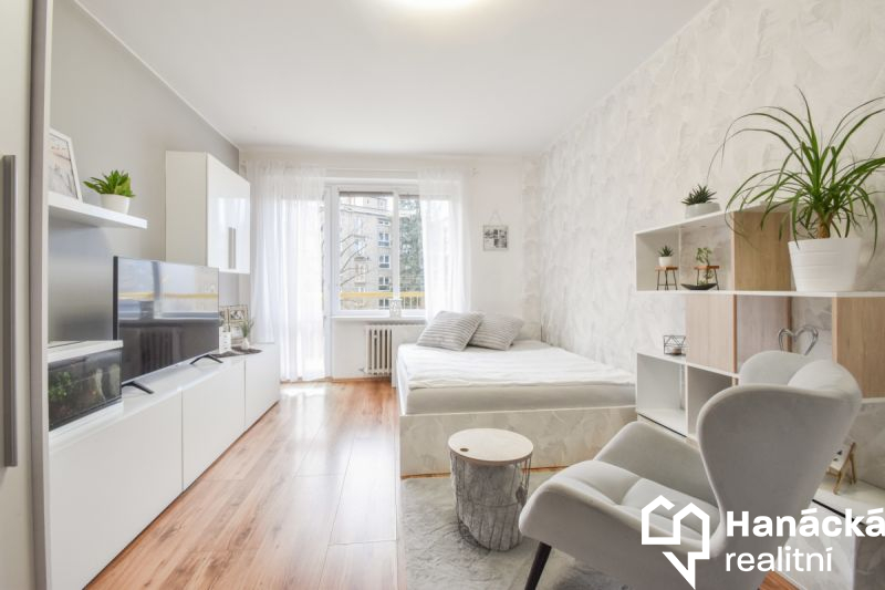 Pronájem bytu 3+1, 63,5 m² + balkon–Dvořákova