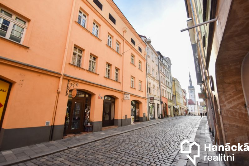 Pronájem bytu 2+kk, 43,4 m² – Ostružnická, ce