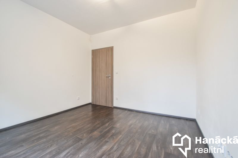 Prodej bytu 3+kk s terasou 80m2 a parkováním, ul. 