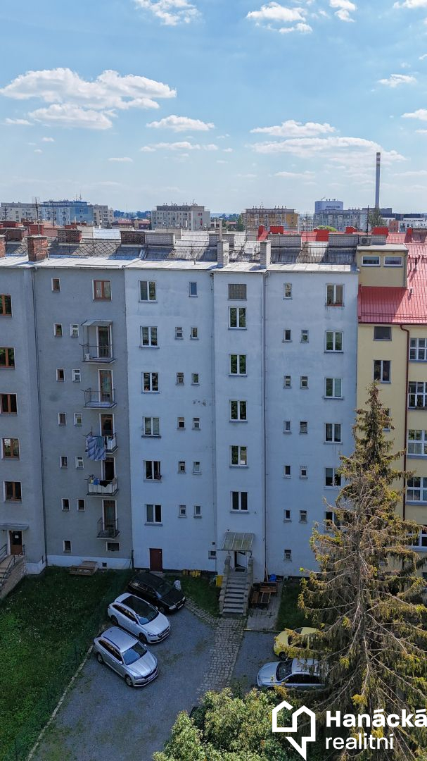 Pronájem zrekonstruovaného bytu 1+kk na ul. Masarykova tř.