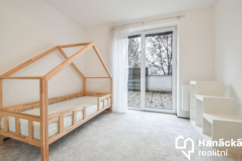 Prodej bytu 3+kk s terasou 80m2 a parkováním, ul. 