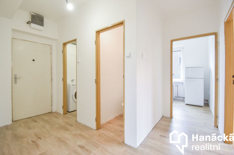 Prodej cihlového bytu 3+1 s lodžií v obci Dolany u Olomouce