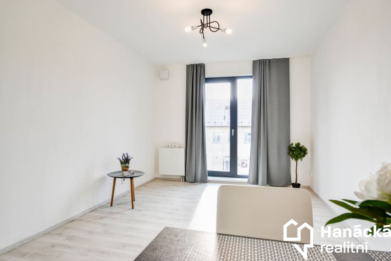 Pronájem cihlového bytu 1+kk v Olomouci, ul. Věry 