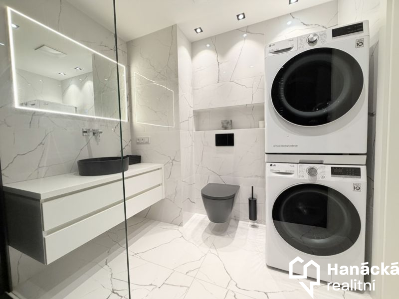 Prodej,  Byt 3+kk s terasou, parkovací stání, 110m