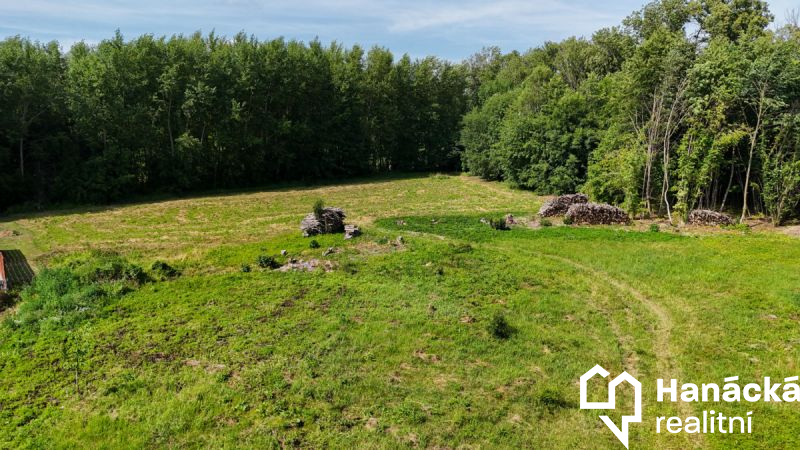 Stavební pozemek 6794 m² – Haukovice u Uničov