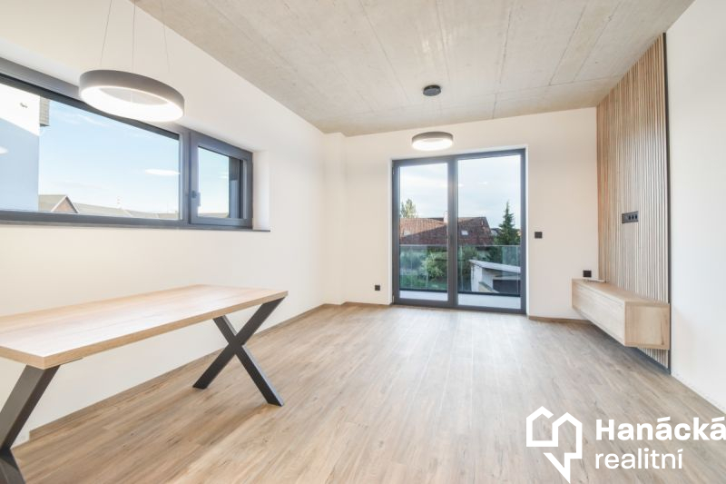 Pronájem podkrovního bytu 2+kk, ul. Rejskova, Olomouc