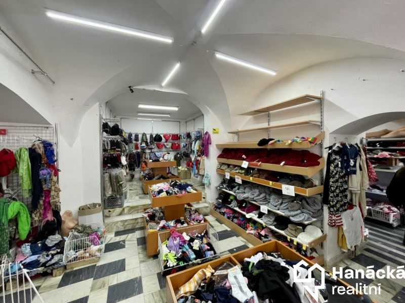 Prodej, Obchodní prostor, 800m2, Bruntál