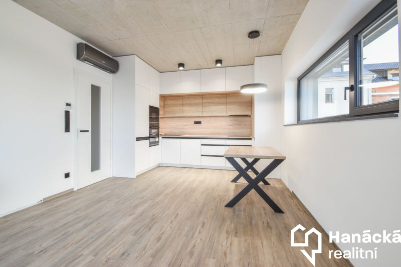 Pronájem exkluzivního bytu 3+kk, ul. Rejskova, Olomouc