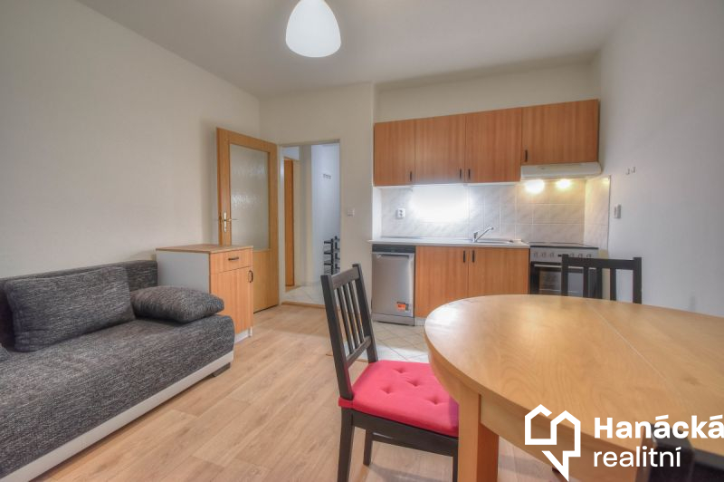 Pronájem cihlového bytu 2+kk v Olomouci, ulice Rumunská