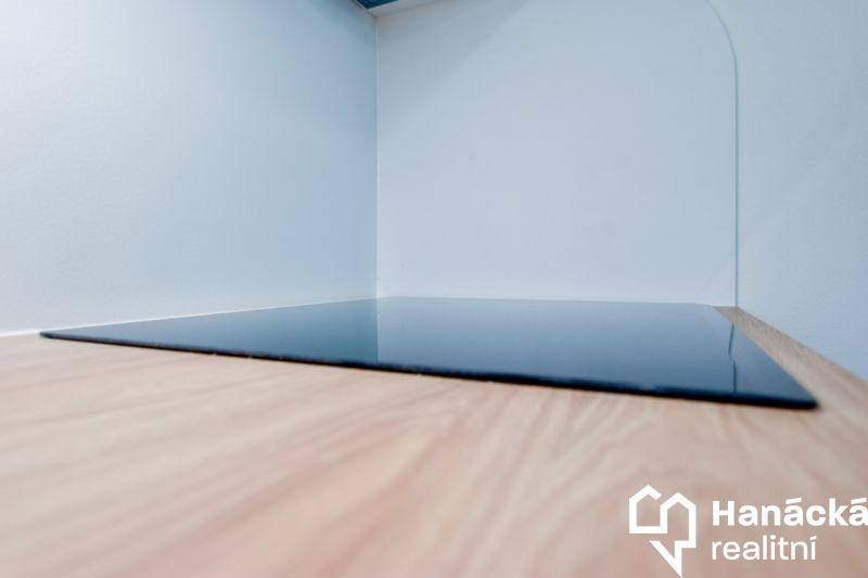 Pronájem bytu 2+kk, 43,4 m² – Ostružnická, ce