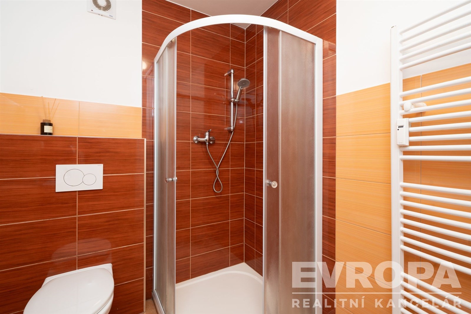 sprchový kout (detail)
