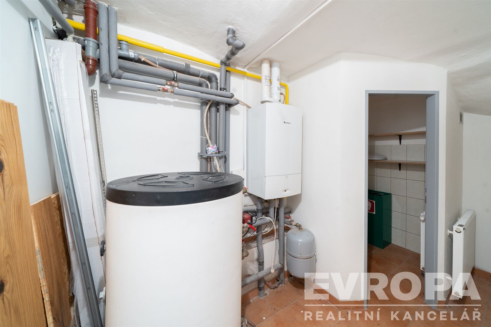 Sklep + vytápění plynem