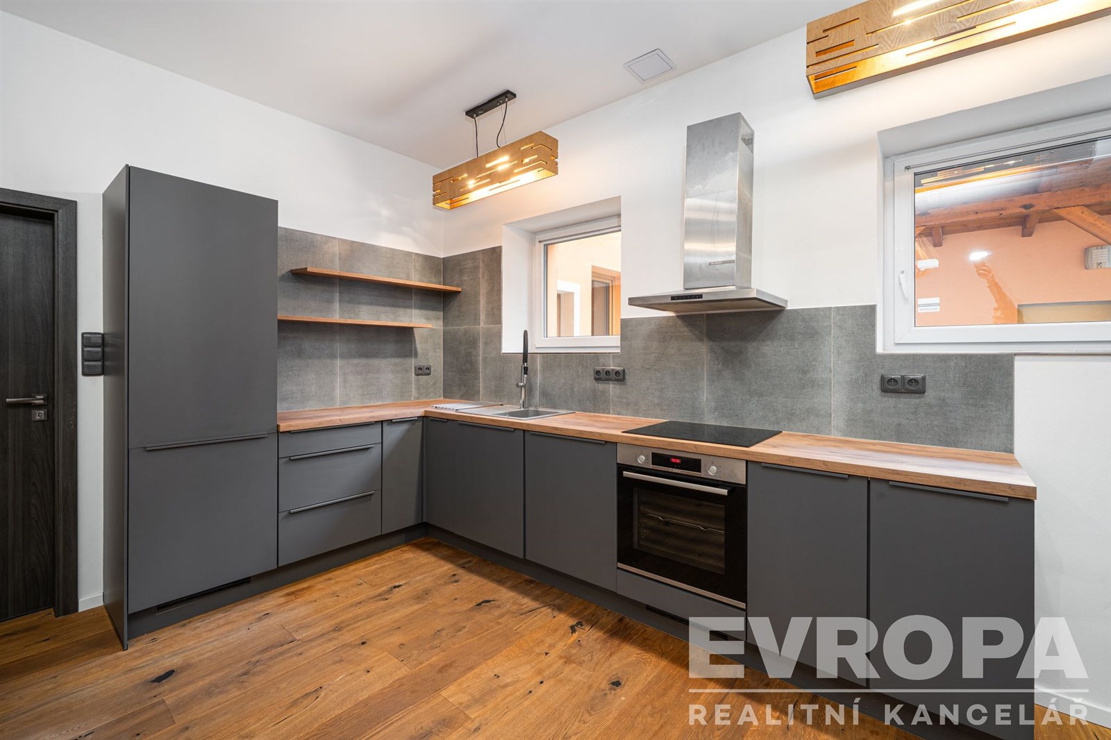 kuchyňská linka (detail)