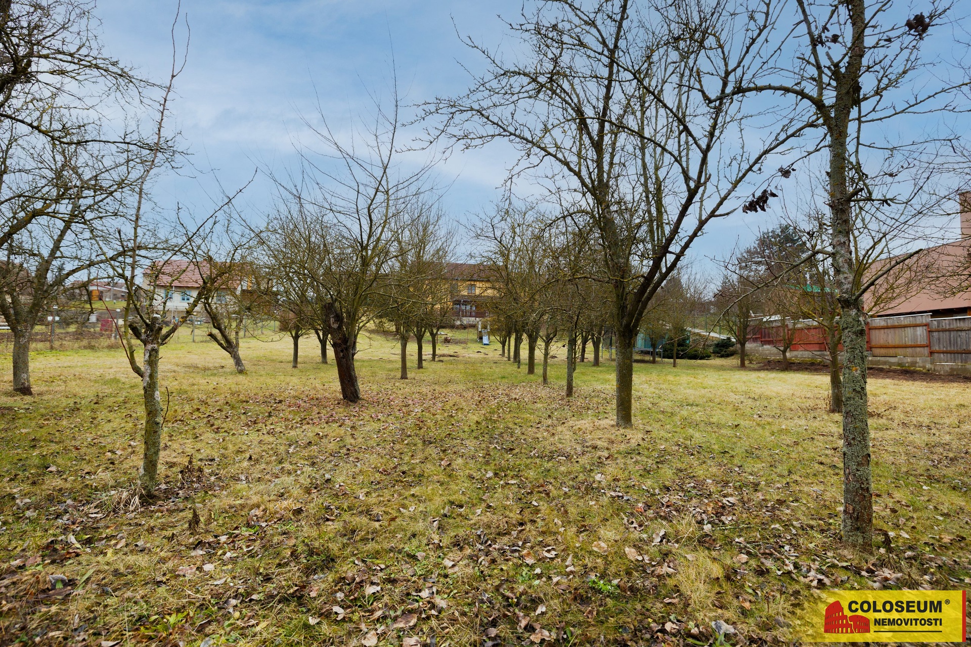 Zahrada - pohled na pozemek - Valtice - Úvaly - prodej pozemku