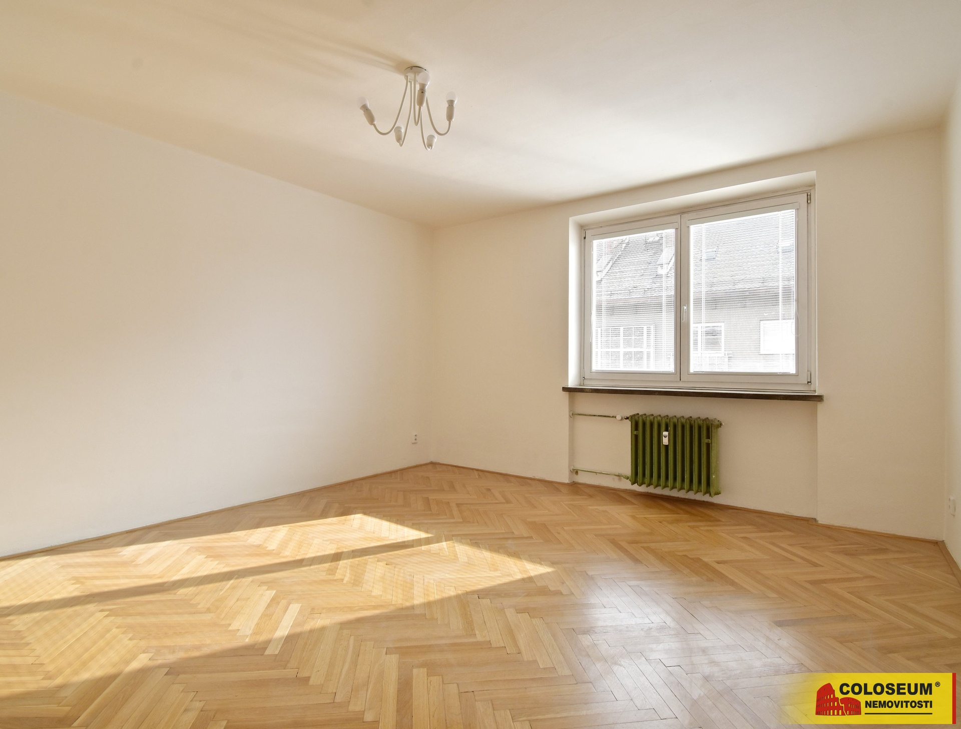 Pokoj, ložnice - Brno - Veveří - pronájem bytu 3+1