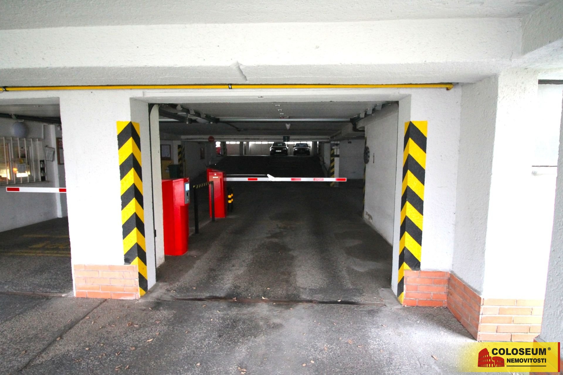 Vjezd - Brno - Žabovřesky - prodej garážového stán