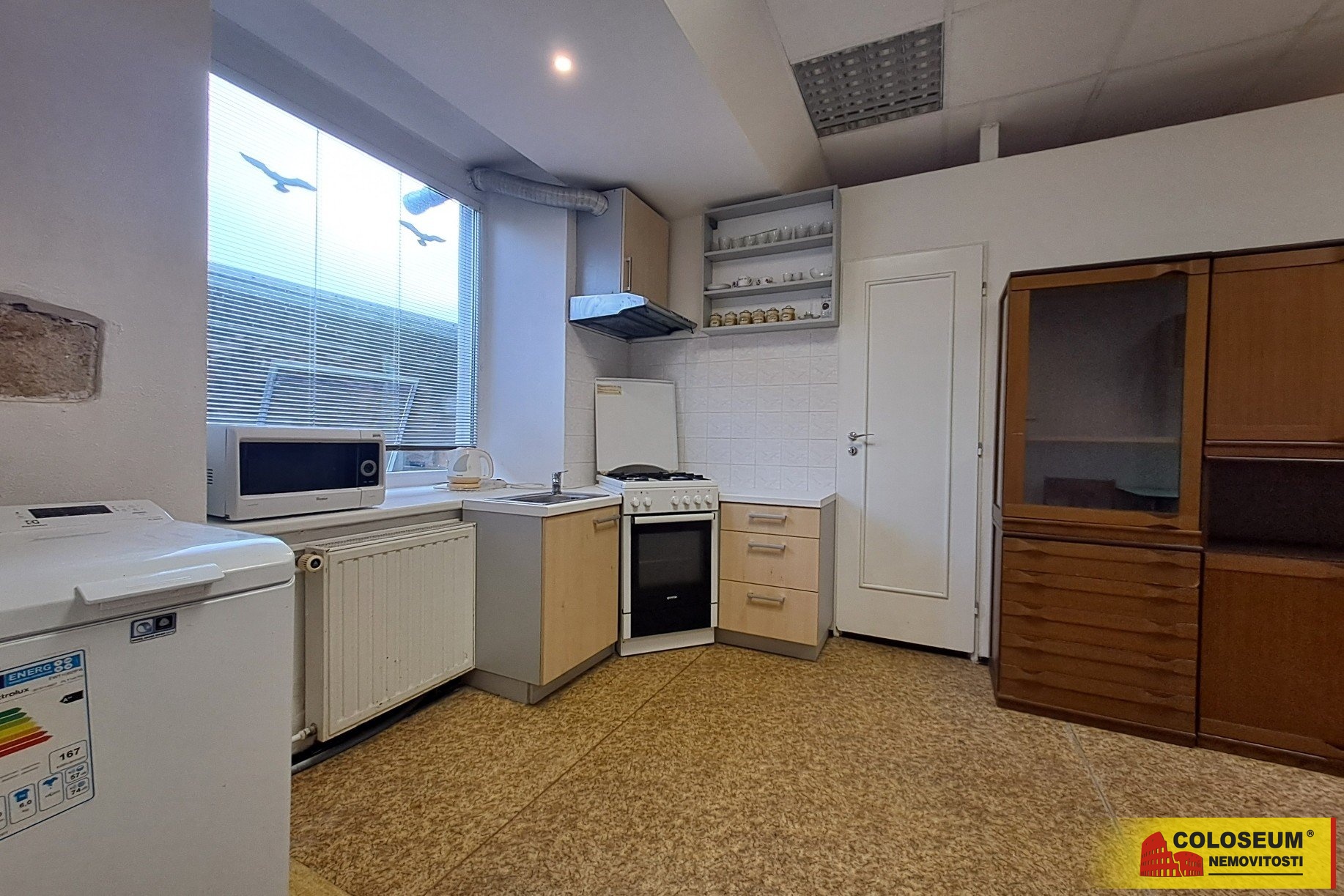 Pokoj s kuchyňským koutem – Adamov – pronájem bytu