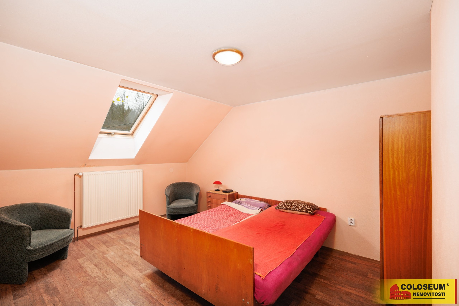 Ložnice - Kněževes - Jobova Lhota - prodej zemědělské usedlosti