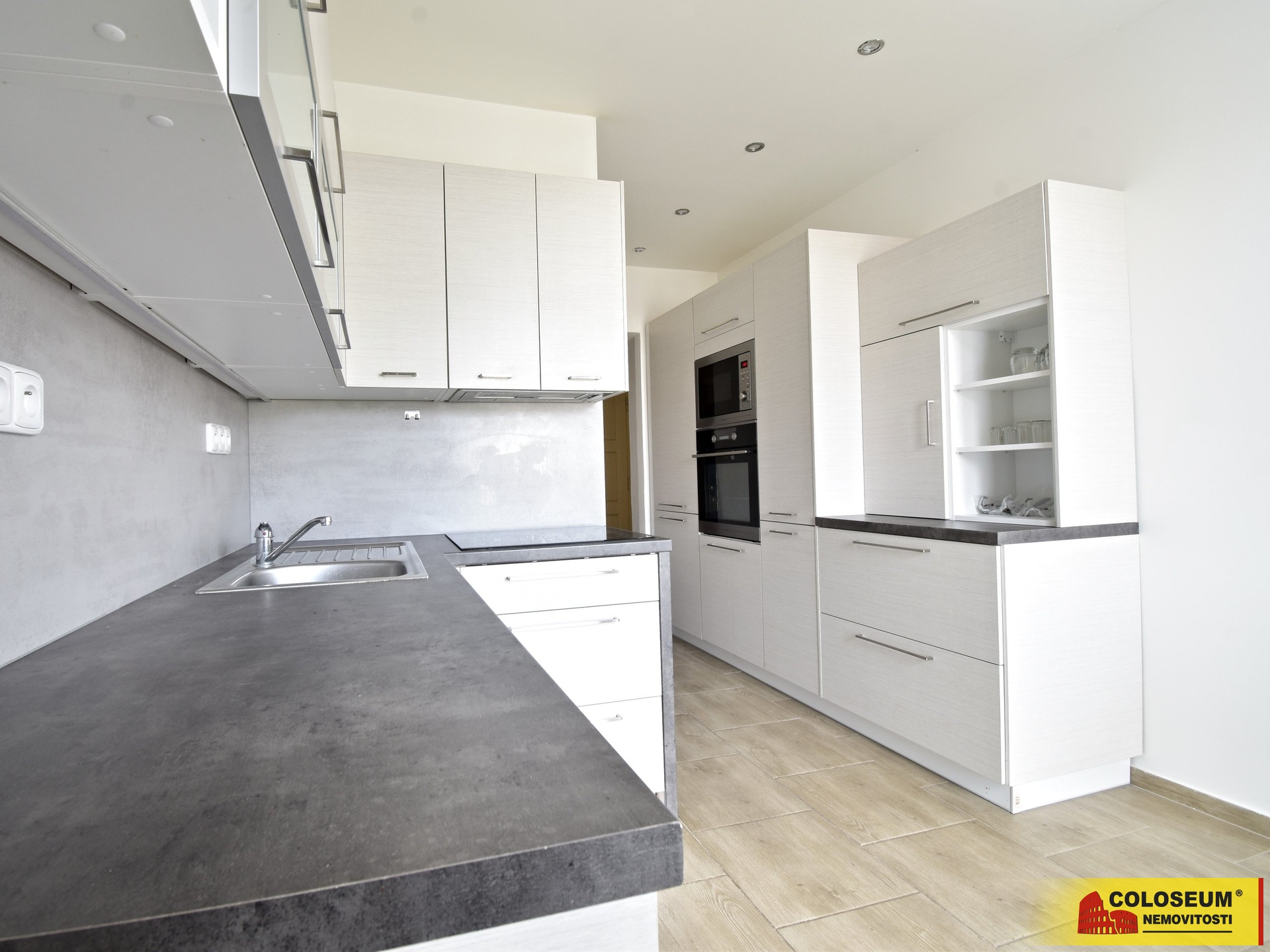 Kuchyně - Brno - Veveří - pronájem bytu 3+1