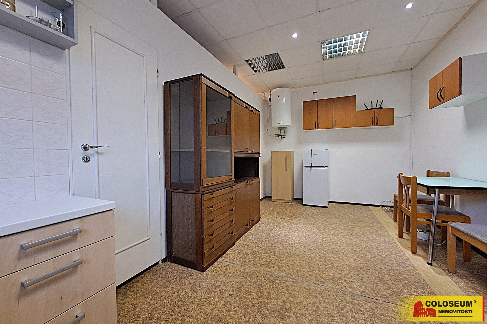 Pokoj s kuchyňským koutem – Adamov – pronájem bytu