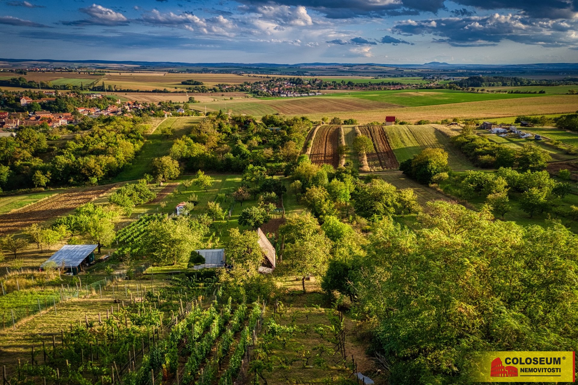 Pohled z dronu na pozemek - Sivice - prodej pozemku